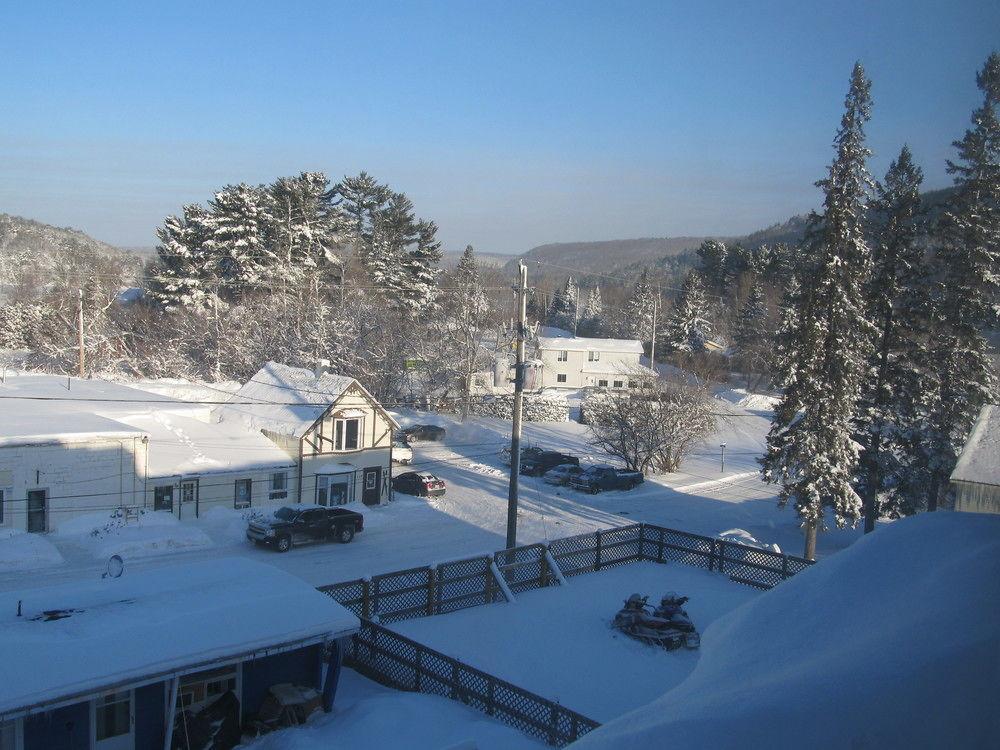 Le Voyageur Inn Mattawa Eksteriør bilde