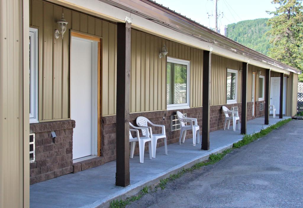Le Voyageur Inn Mattawa Eksteriør bilde